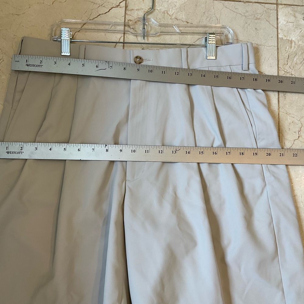 Champions Tour Men’s Shorts NWOT, Pleated Front, Zip, Loops, Side Lockets, Sz 36 - Picture 11 of 12